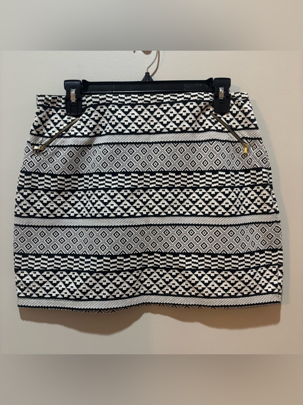 Apt. 9 Black and White Geometric Mini Skirt